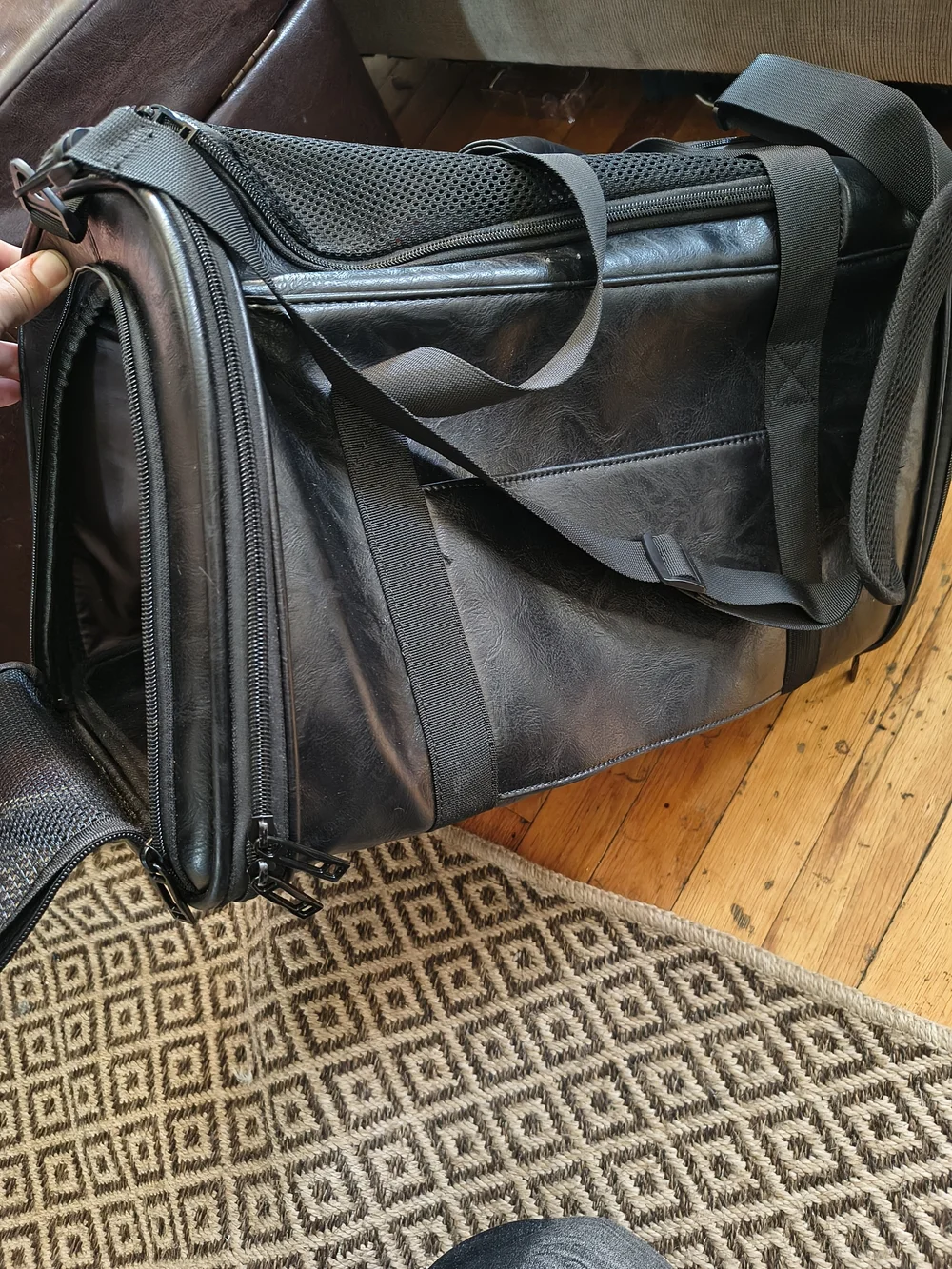 Black Men's Duffel Travel Bag with Shoulder Strap